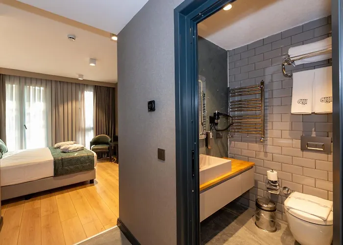 Hotell Qui Hotel&spa 3*