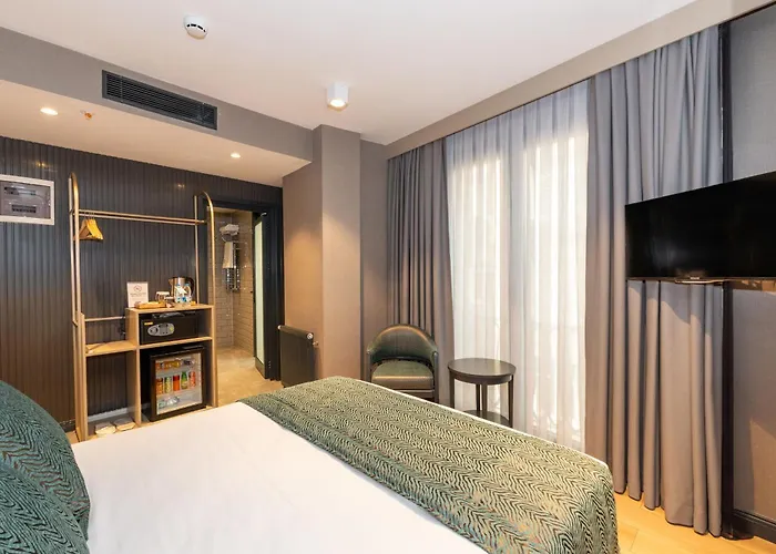 Qui Hotel&spa Hotell 3*