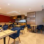 Qui Hotel&spa Hotel 3*