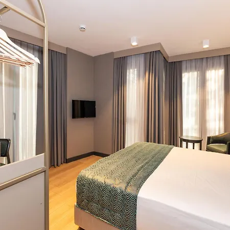 Qui Hotel&spa 호텔 이스탄불
