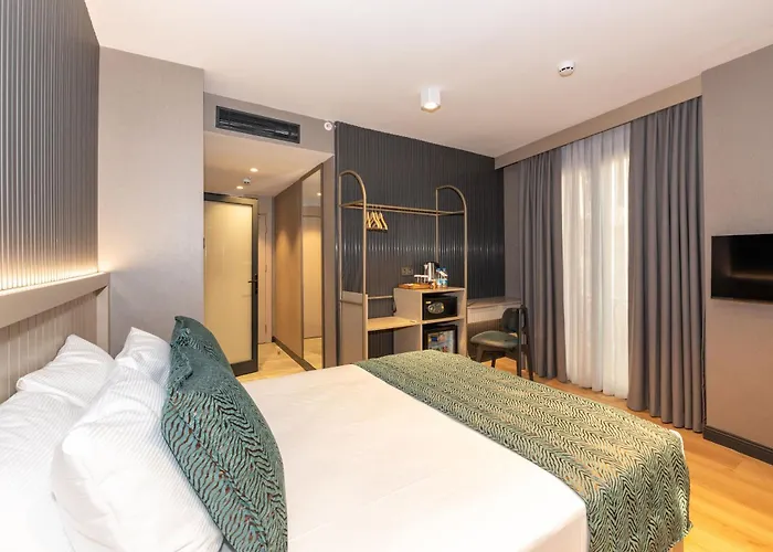 מלון Qui Hotel&spa 3*